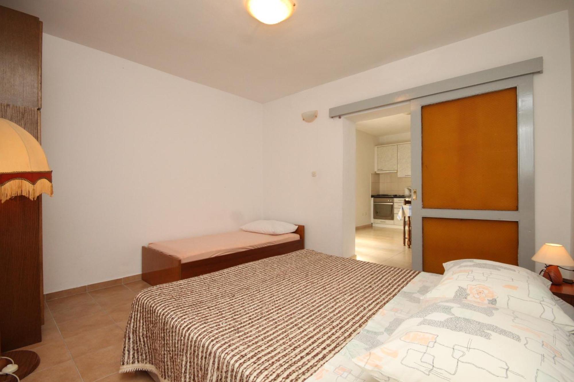 Apartments With A Parking Space Makarska - 6792 Номер фото