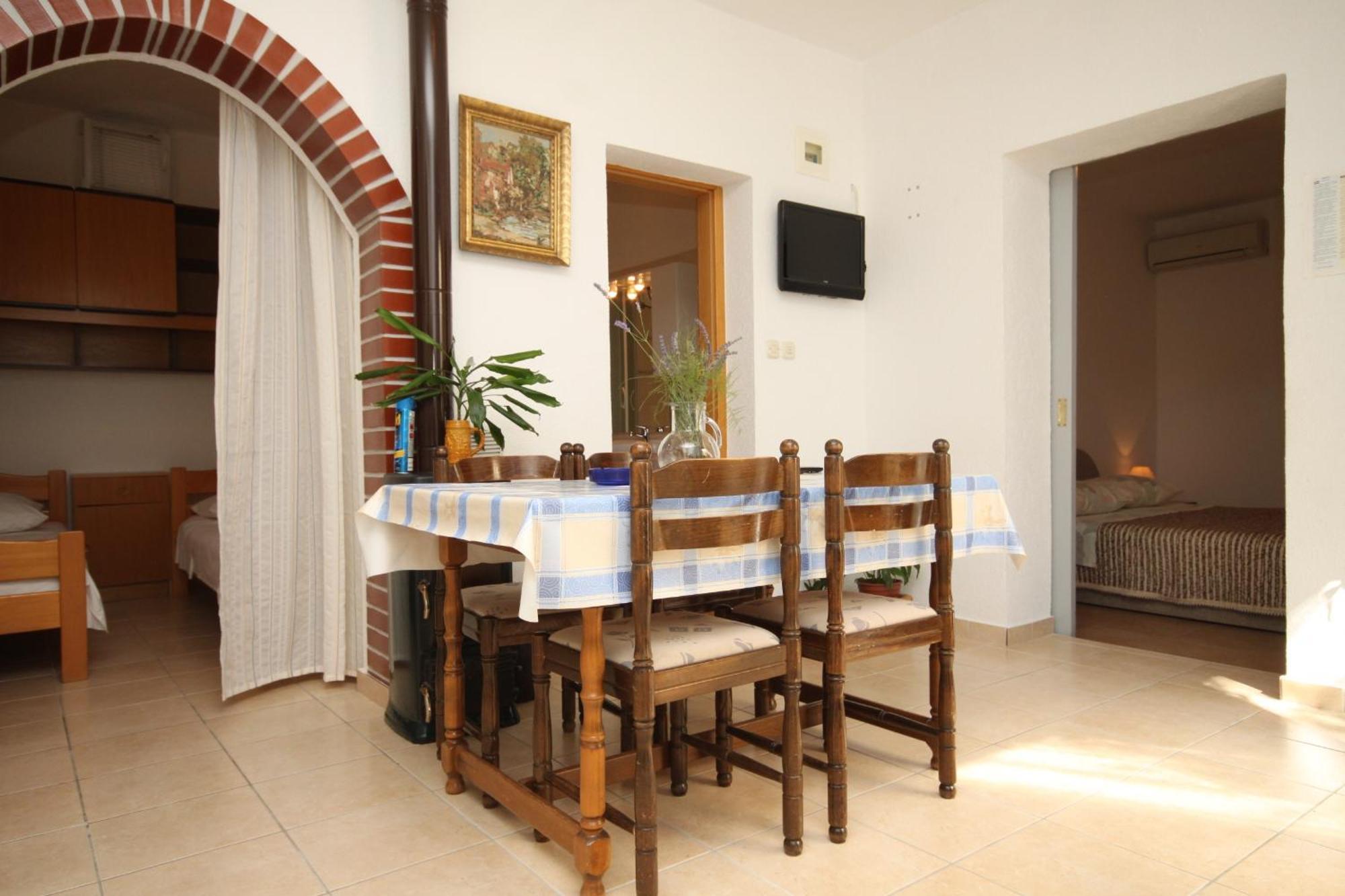 Apartments With A Parking Space Makarska - 6792 Номер фото
